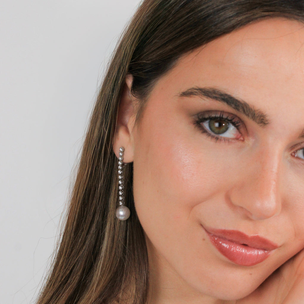 Pendientes de oro de 18 quilates con diamantes y perla australiana