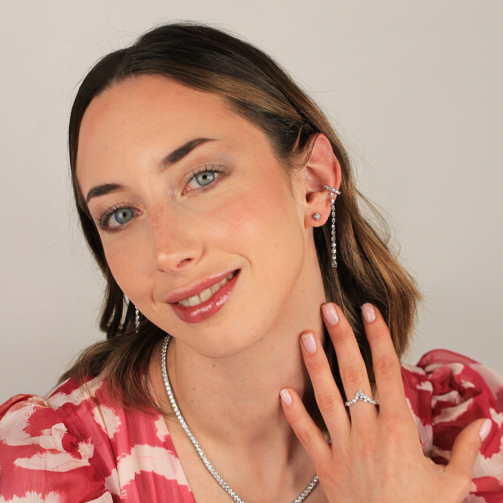 Anillo de plata de primera ley con circonitas para invitada