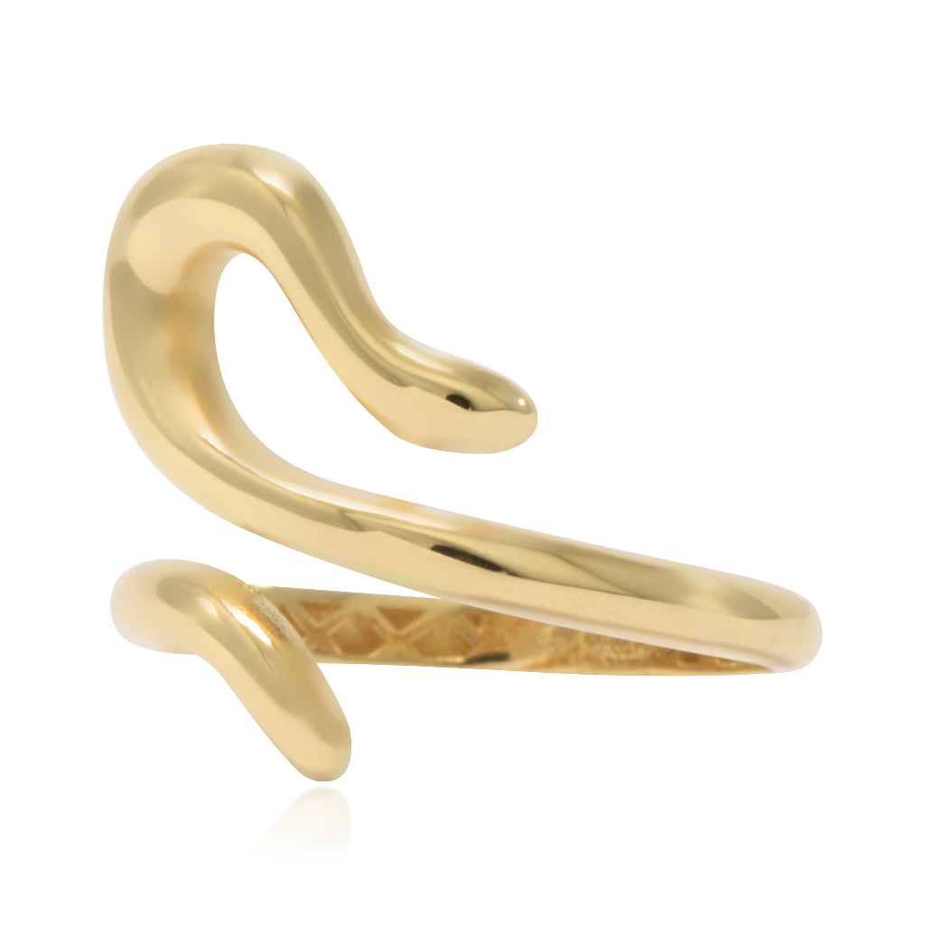 Sortija realizada en oro amarillo de 18 quilates en forma de serpiente.