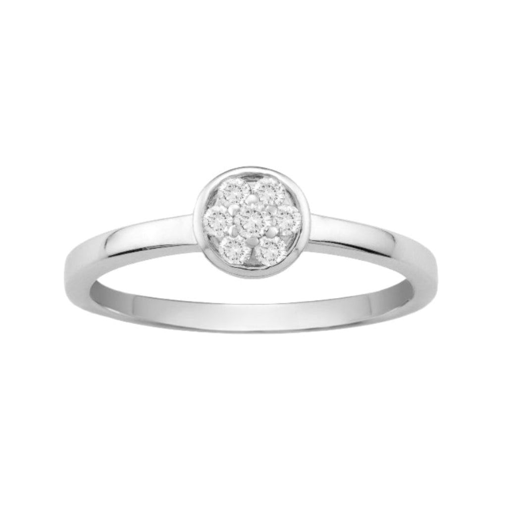 Sortija en oro blanco de 18 quilates con pavé cuajado de diamantes. Talla 12. Joyería Pamplona