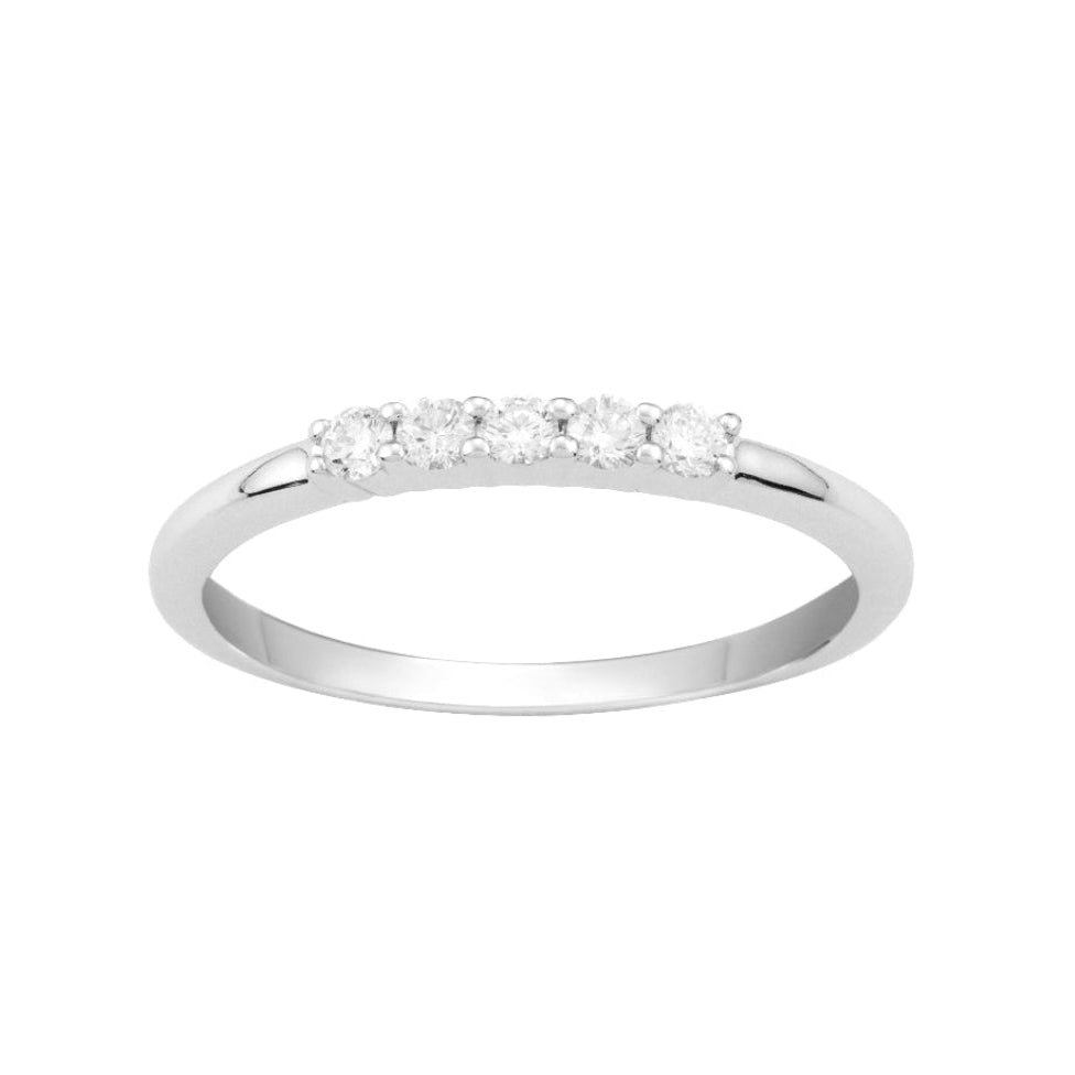 Sortija cinquillo en oro blanco de 18 quilates con 5 diamantes engarzados en garras. Joyería Pamplona.