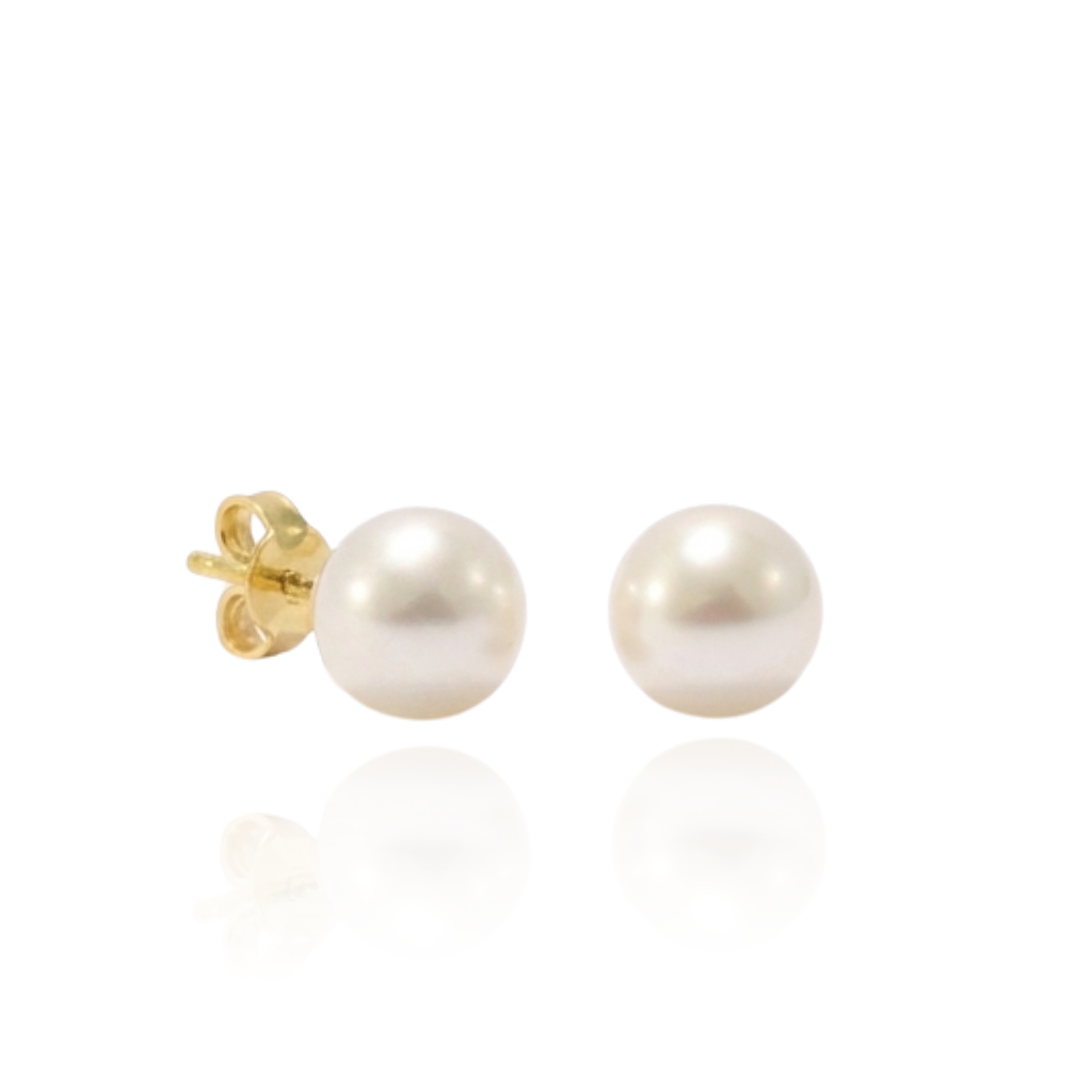Pendientes de perla Akoya con pernio y presión en oro amarillo de 18 kt.