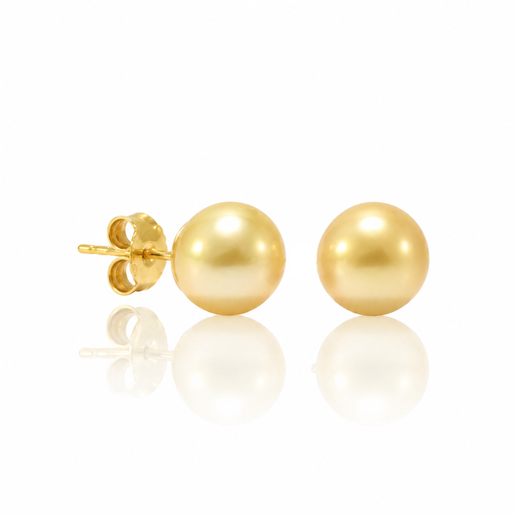 Pendientes de perla cultivada con pernio en oro amarillo y presión en oro blanco de 18 kt.