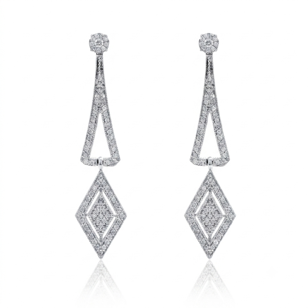 Pendientes de novia largos desmontables realizados en oro blanco de 18 quilates con 68 diamantes.