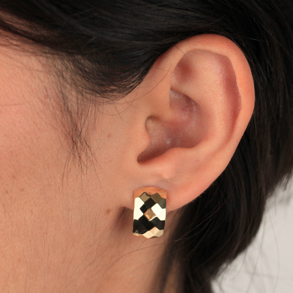 Pendientes de oro amarillo de 18 quilates.
