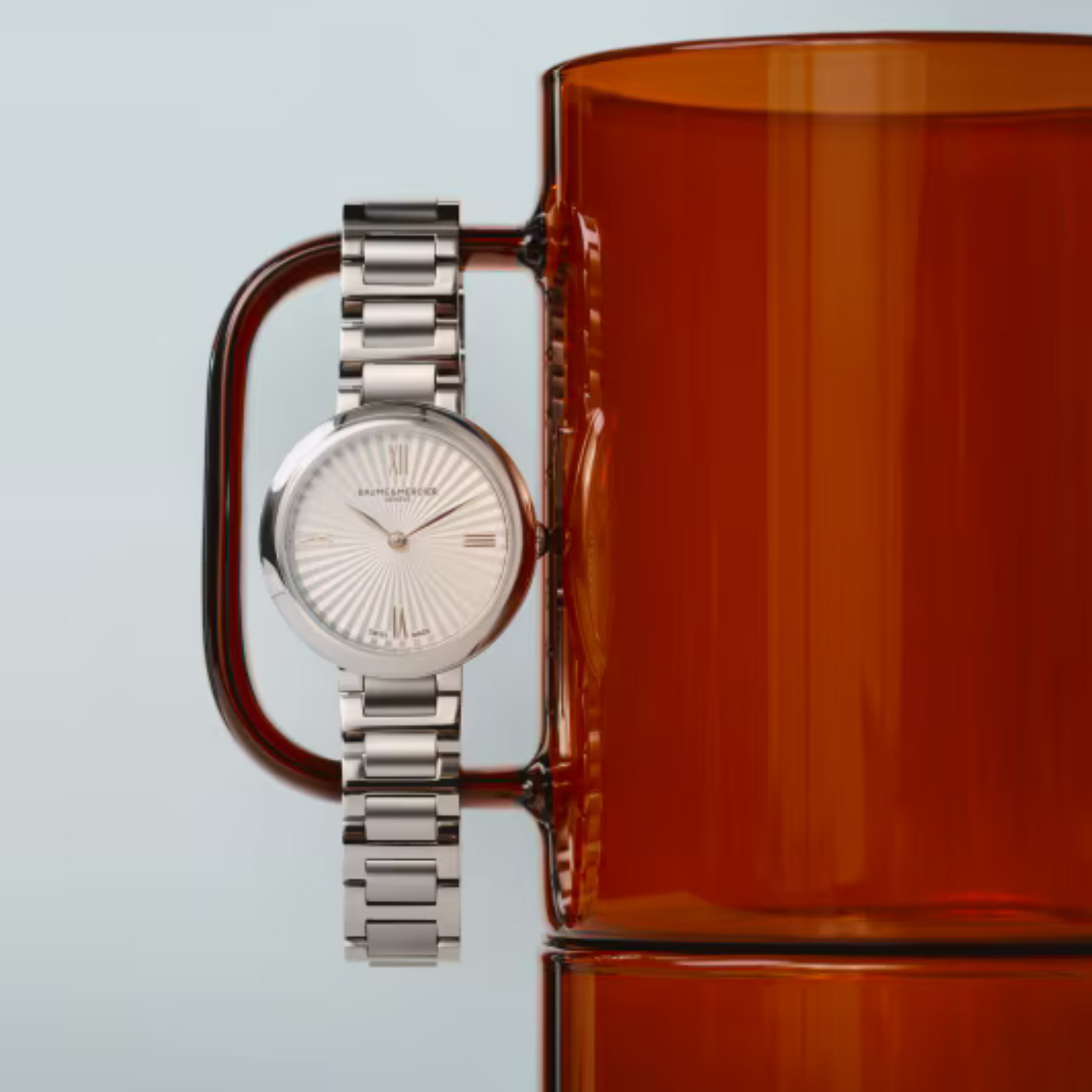 Reloj para mujer Baume & Mercier Joia 10848 de Cuarzo con caja de 28 mm, esfera plateada y brazalete de acero.