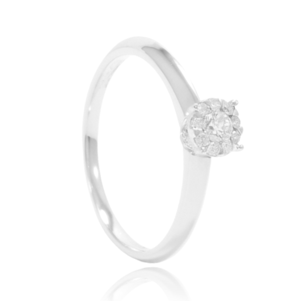 anillo compromiso en oro blanco de 18 quilates con diamantes