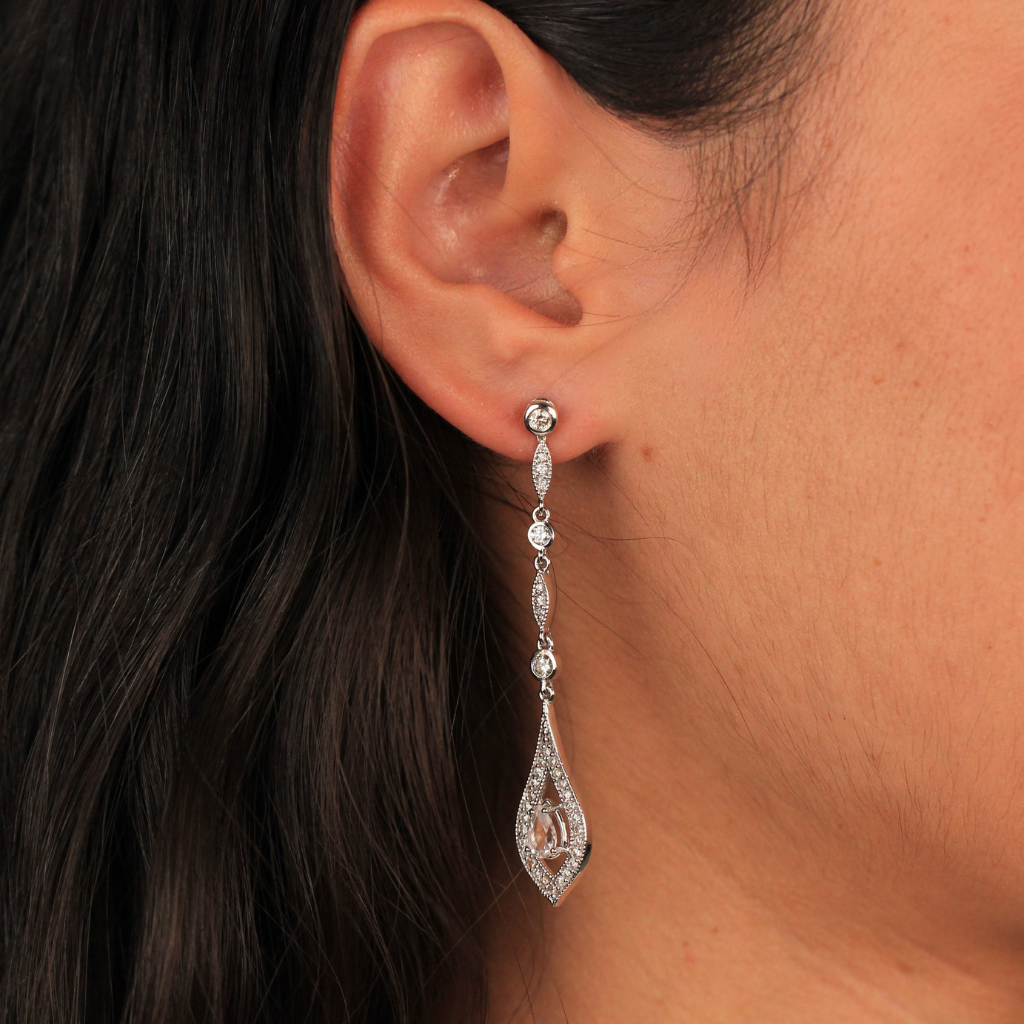pendientes de novia desmontables largos en oro blanco y diamantes