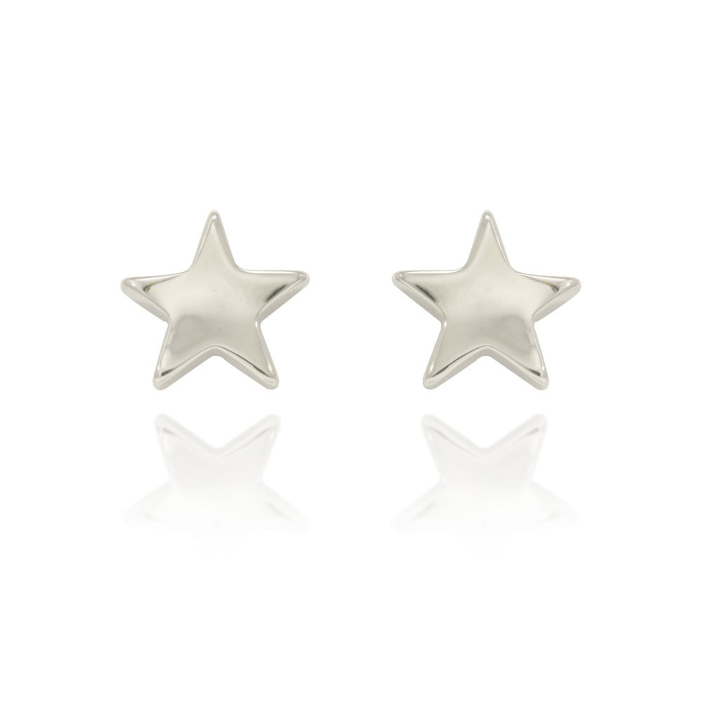Pendientes en oro blanco de 18 quilates en forma de estrella. Joyería Pamplona.
