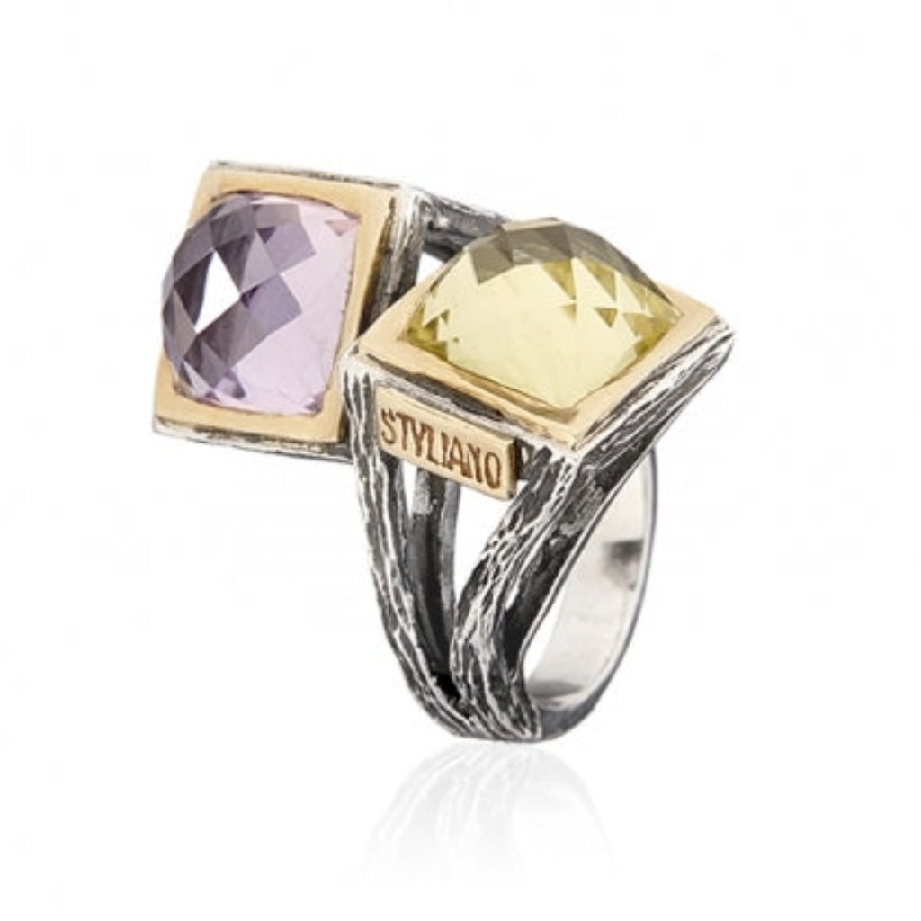 Anillo realizado en plata de primera ley (925) y oro 9 de quilates, cuarzo y amatista.. Styliano Pamplona