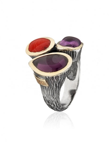 Colección Gabriela Styliano. Anillo realizado en plata de primera ley (925) y oro 9 de quilates con bambú y amatista. Gabriela Styliano en Pamplona