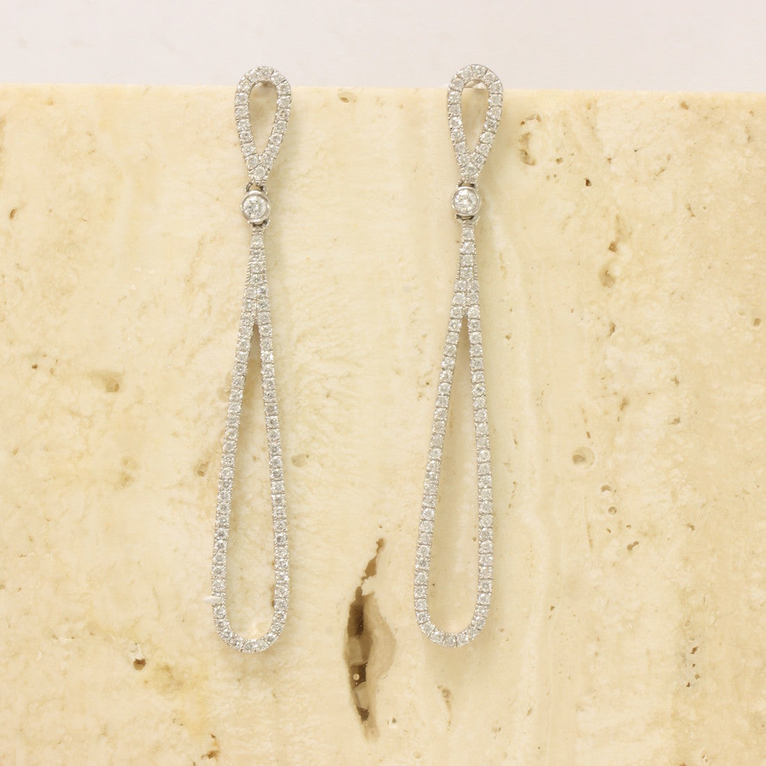 pendientes de novia largos lagrima de diamante y oro blanco