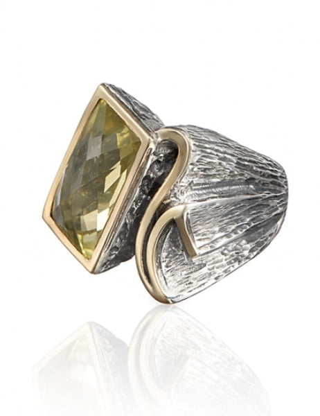 Anillo realizado en plata de primera ley (925) y oro 9 de quilates y cuarzo. Styliano en Pamplona