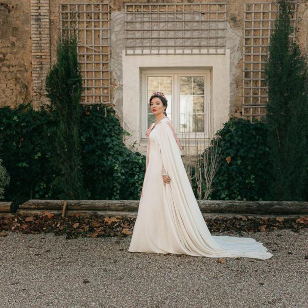 Your wedding with BIJOYA: ideal looks with bridal dresses and earrings in Pamplona