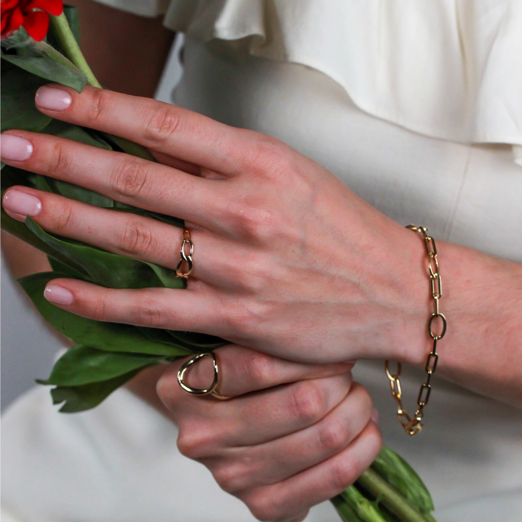 anillo oro amarillo 18kt joyería pamplona