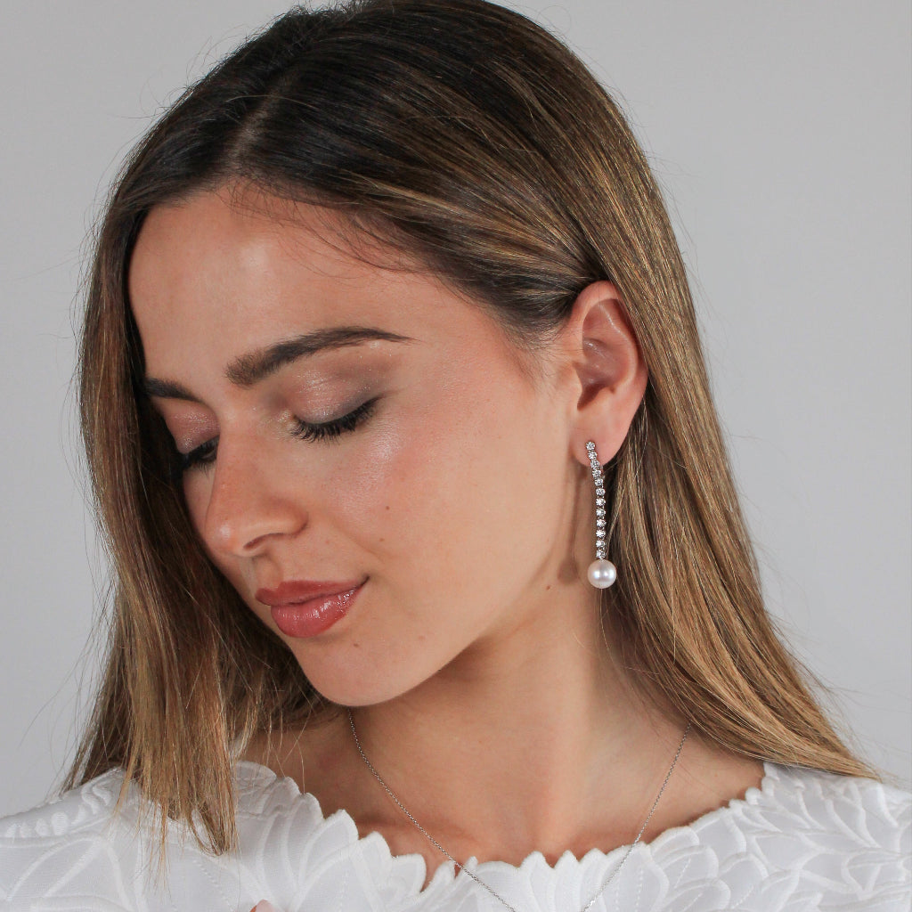 Pendientes de oro de 18 quilates con diamantes y perla australiana