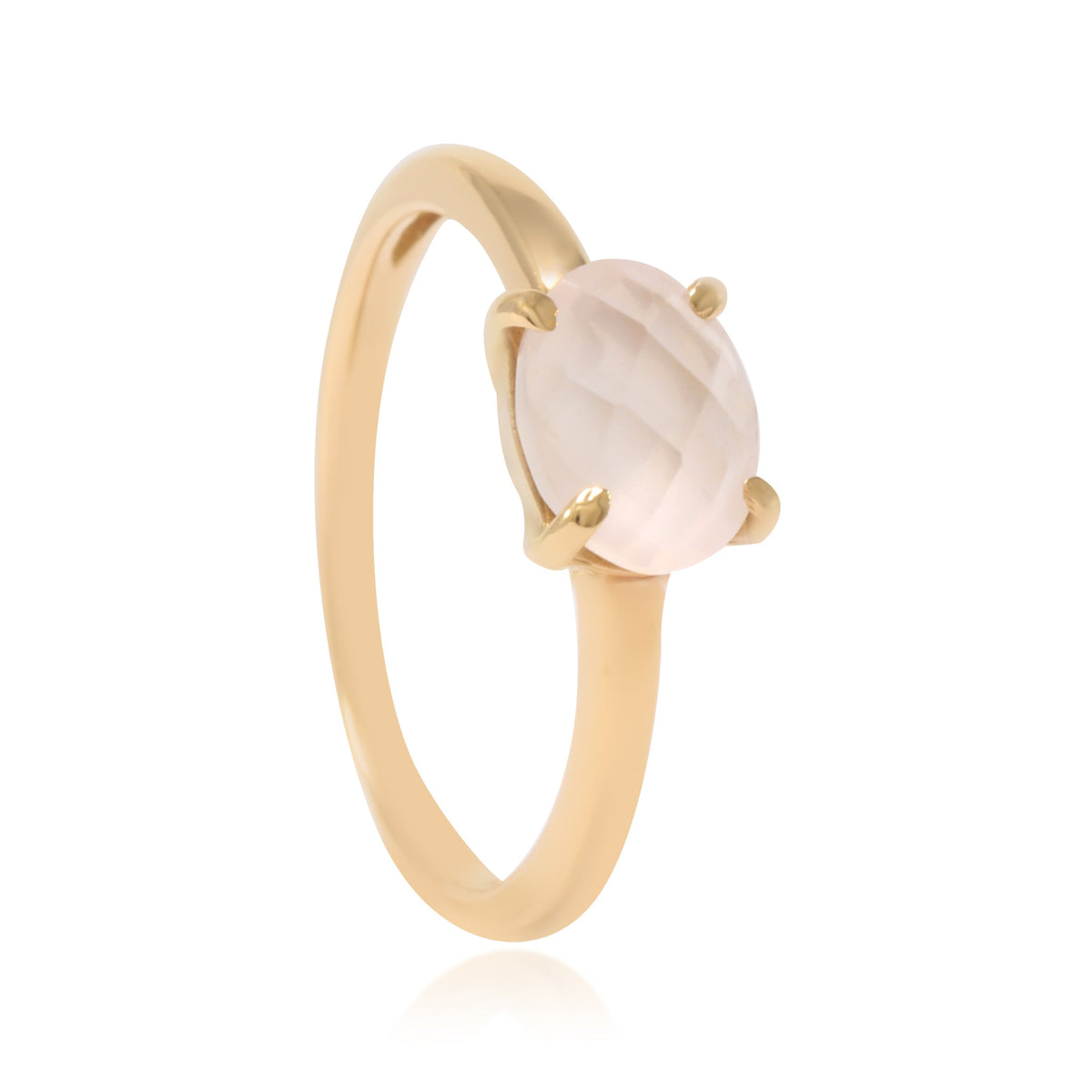 Sortija realizada en oro rosa de 18 quilates con motivo central de cuarzo rosa oval.
