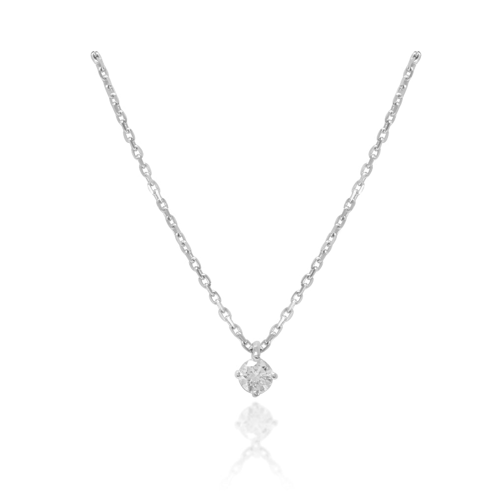 Collar realizado en oro blanco de 18 quilates con un diamante. Joyería Pamplona