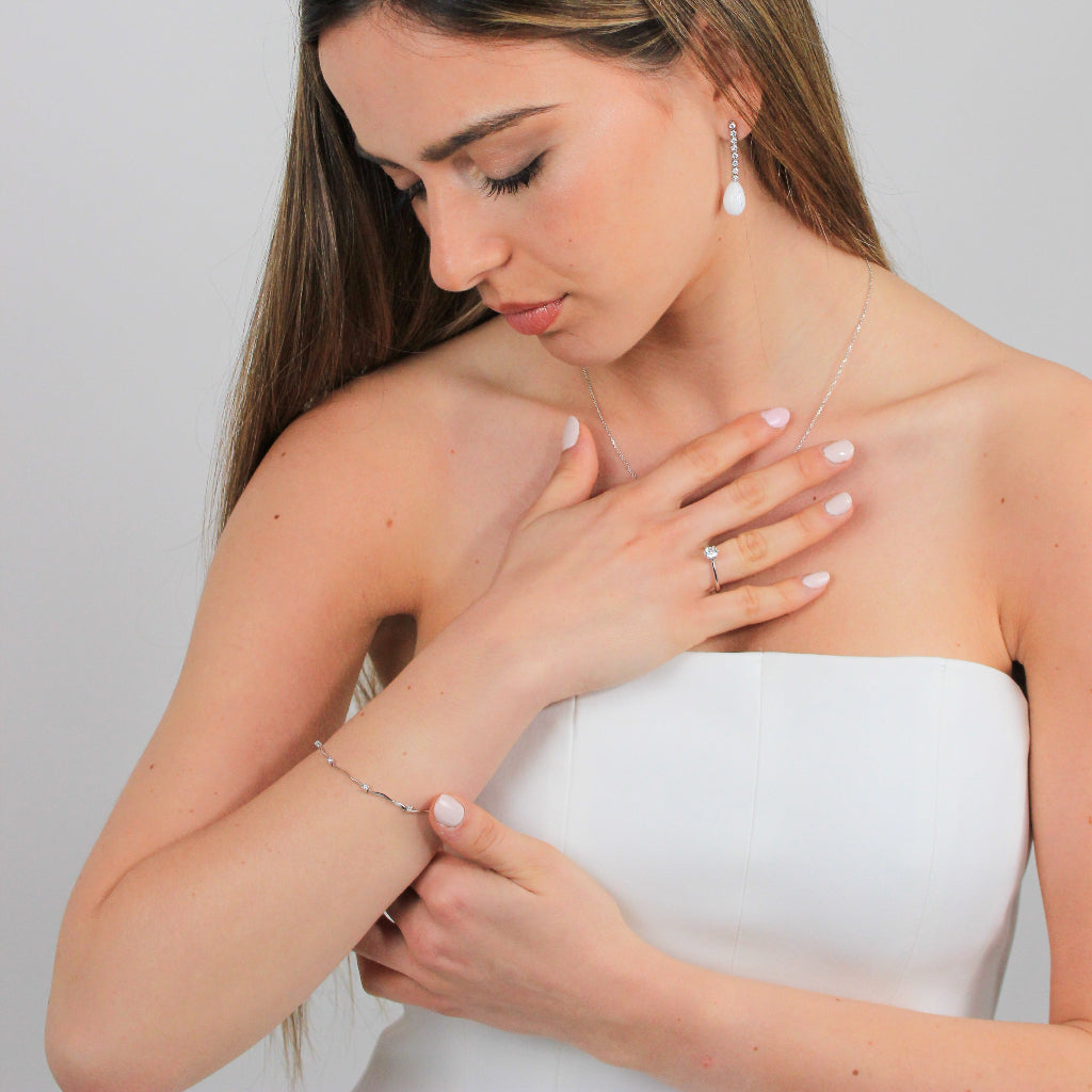 Pulsera para novia de oro blanco con diamantes. Joyeria Pamplona