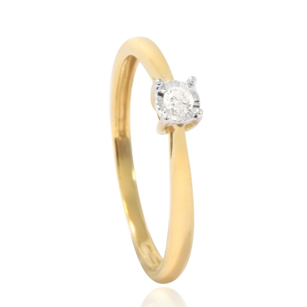 Anillo solitario oro amarillo con diamante. Joyería Pamplona.