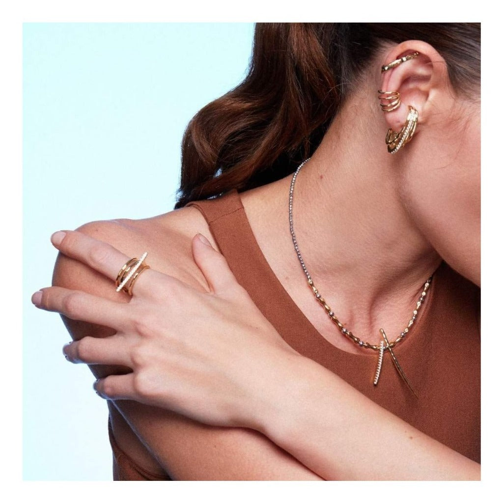 Anillo de plata de primera ley (925) chapada en oro amarillo de 18 quilates y circonita incolora