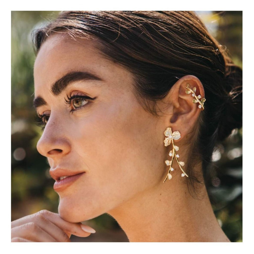 Pendiente clip plata de primera ley (925) chapada en oro amarillo de 18 quilates con circonita incolora