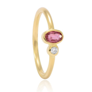 anillo en oro amarillo de 18kt con rubí y diamante joyería pamplona