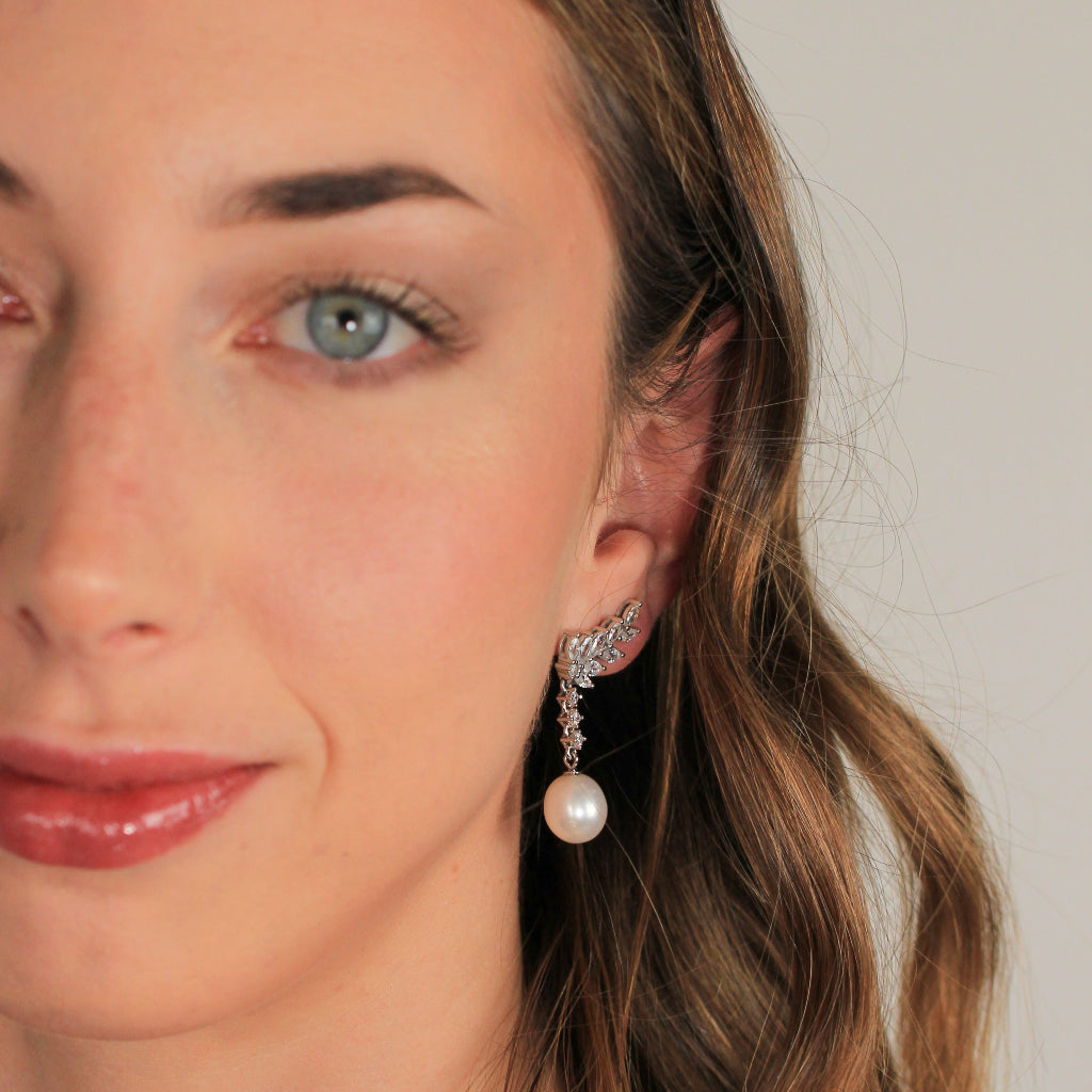 Pendientes de plata de primera ley con circonitas y una perla