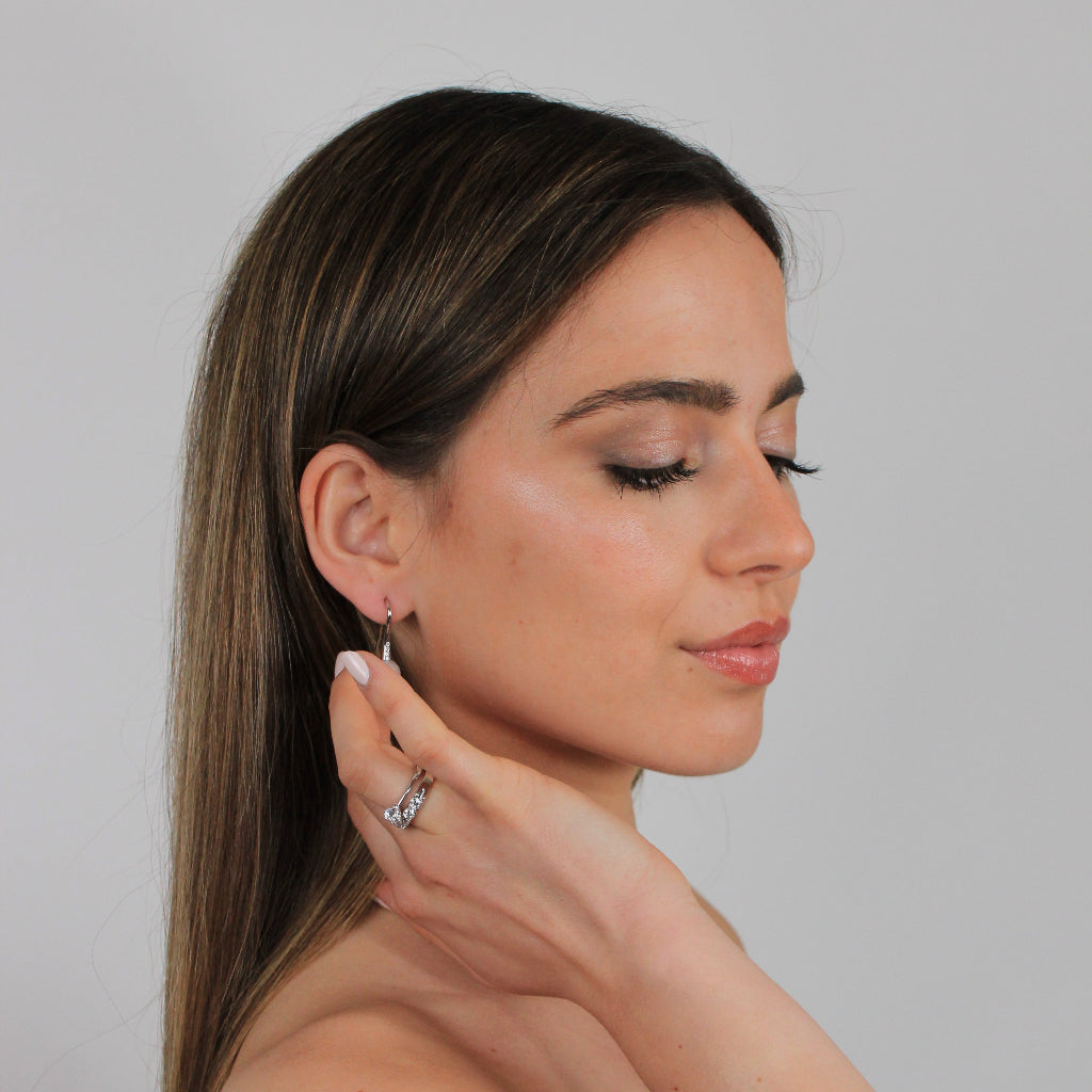 Sortija de carril de 18k con diamantes de 1 quilate