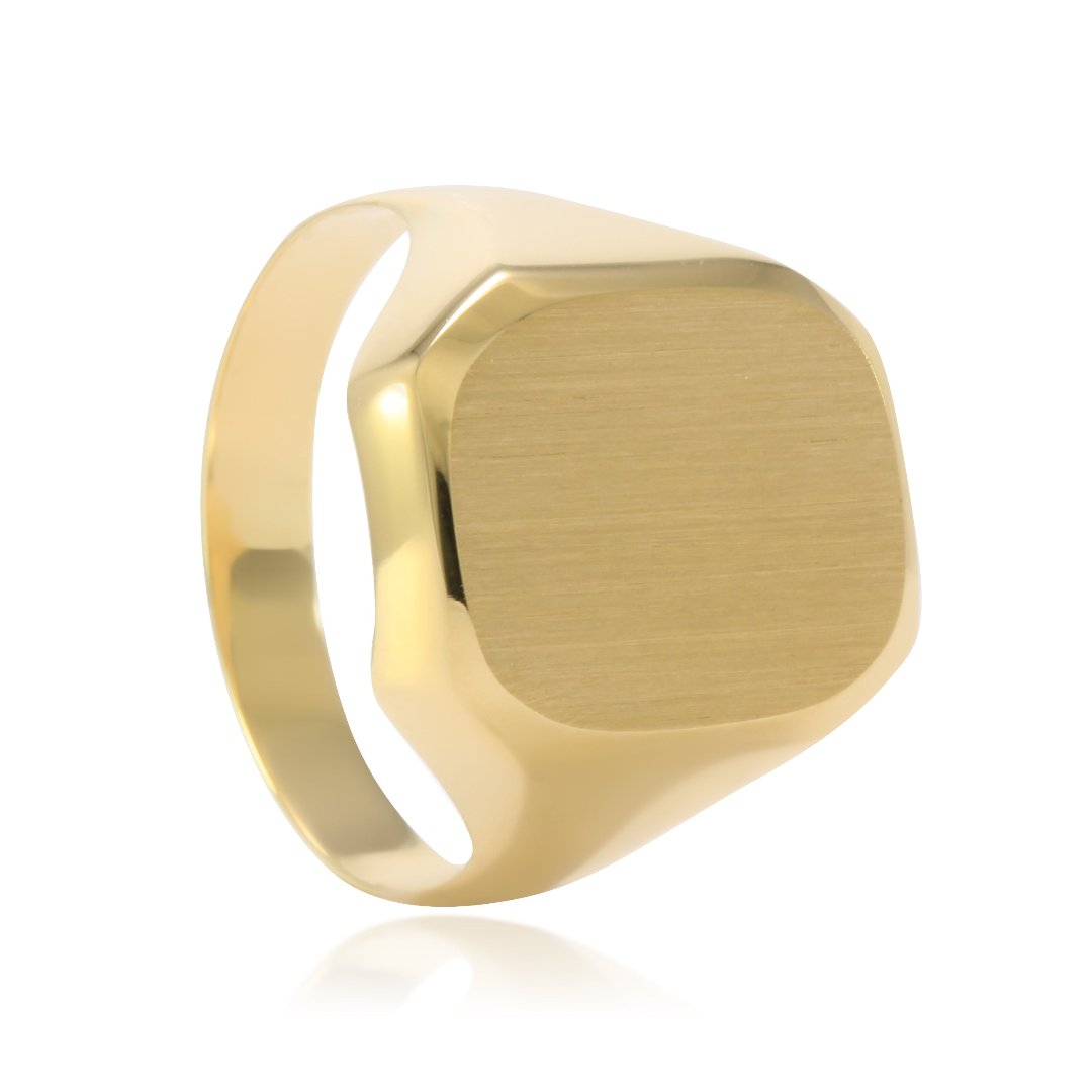 Anillo de sello rectangular realizado en oro amarillo de 18 quilates