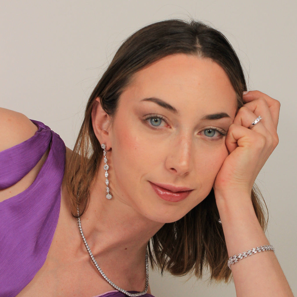 Pendientes de plata de primera ley con caída de circonitas