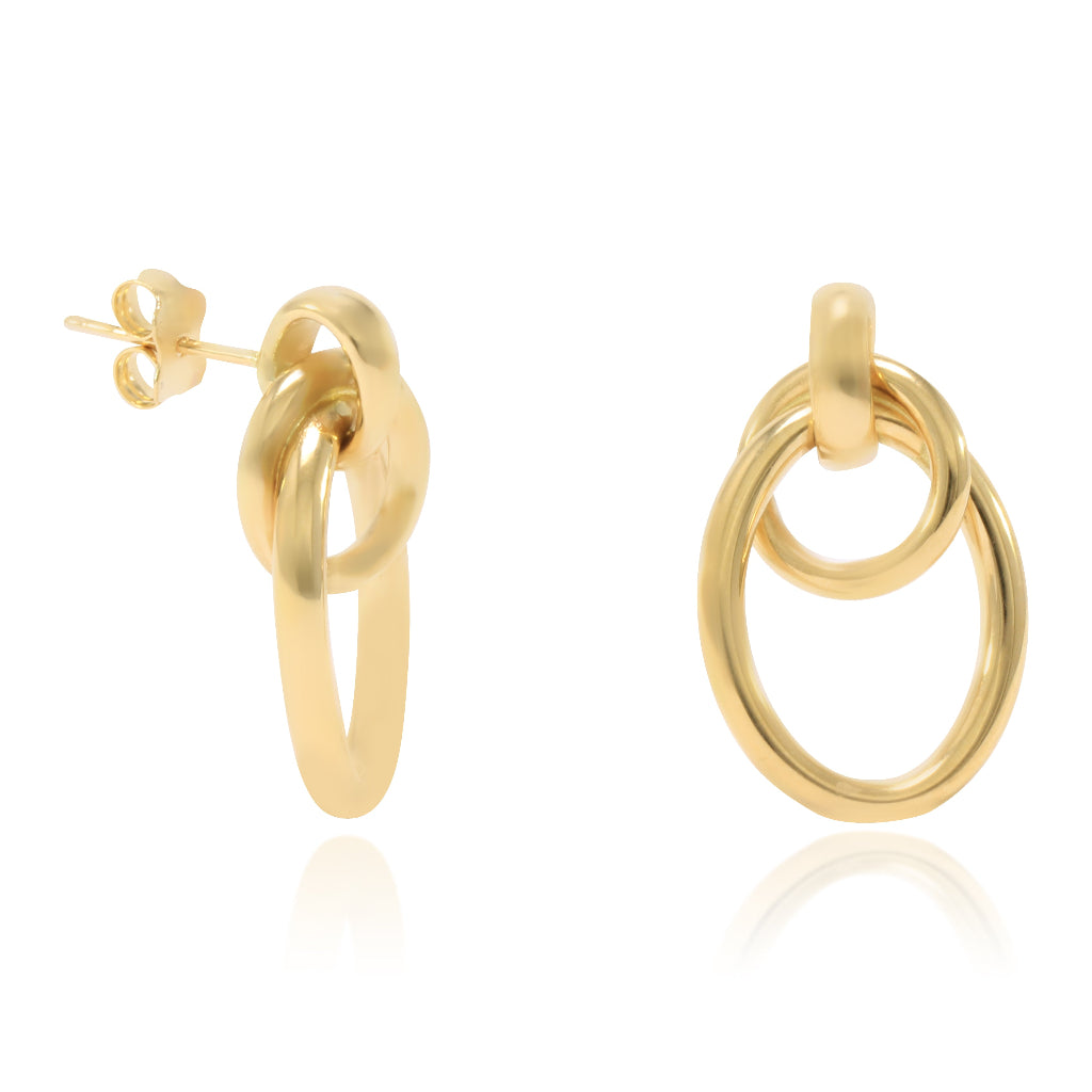 Pendientes realizados en oro amarillo de 18 quilates con tres aros fijos enlazados.