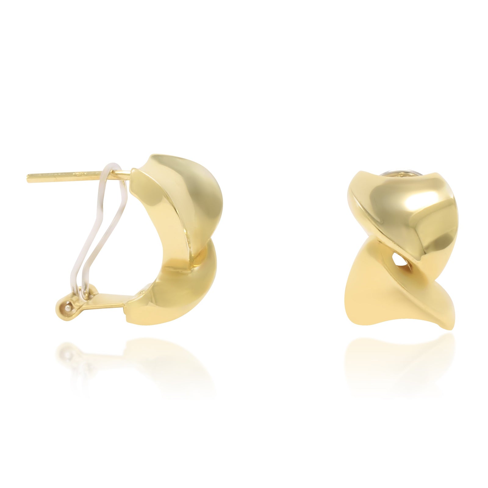 Pendientes en oro amarillo de 18 quilates con diseño estilo pajarita. Sistema de cierre omega.