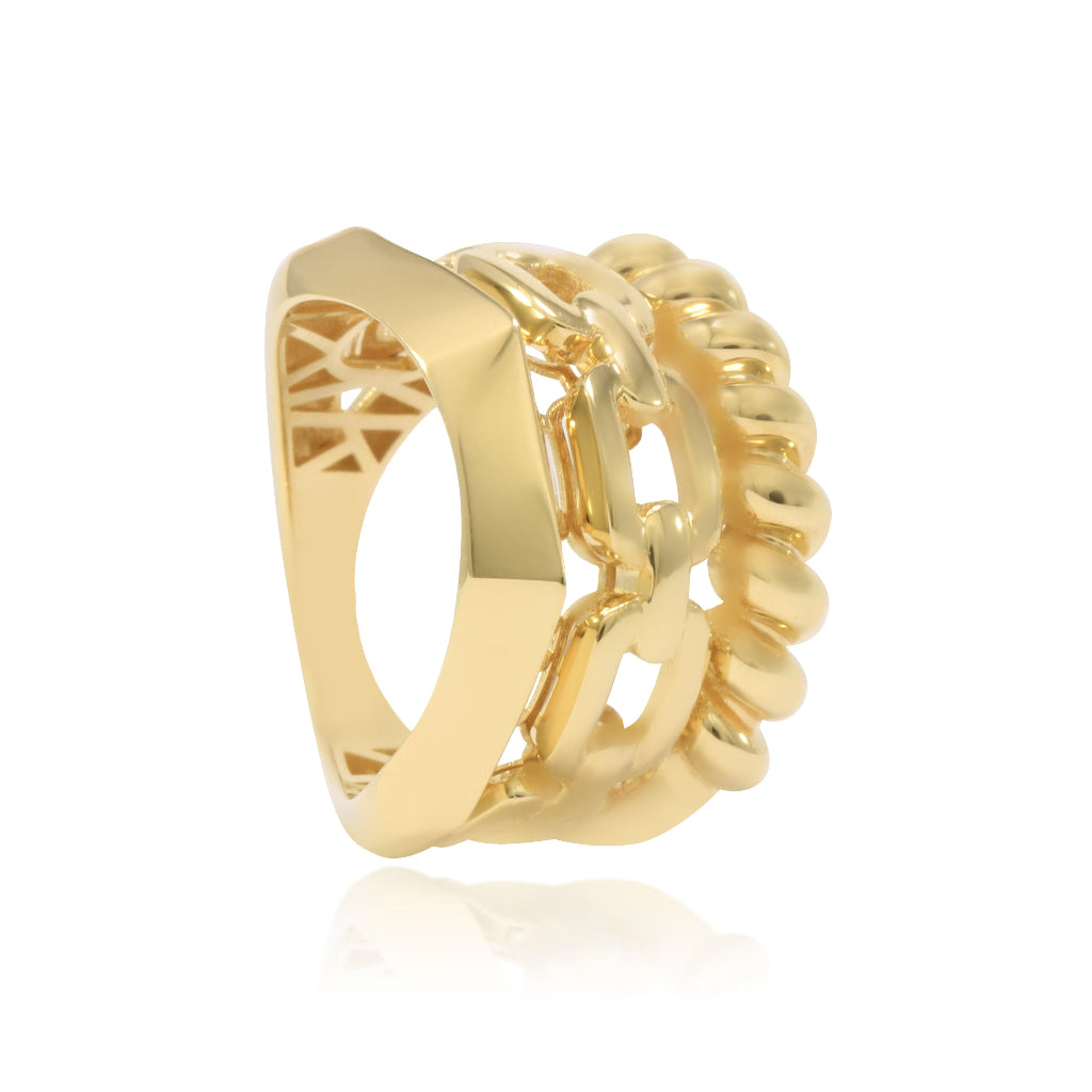 Anillo realizado en oro amarillo de 18 quilates con tres brazos con diferentes estilos.