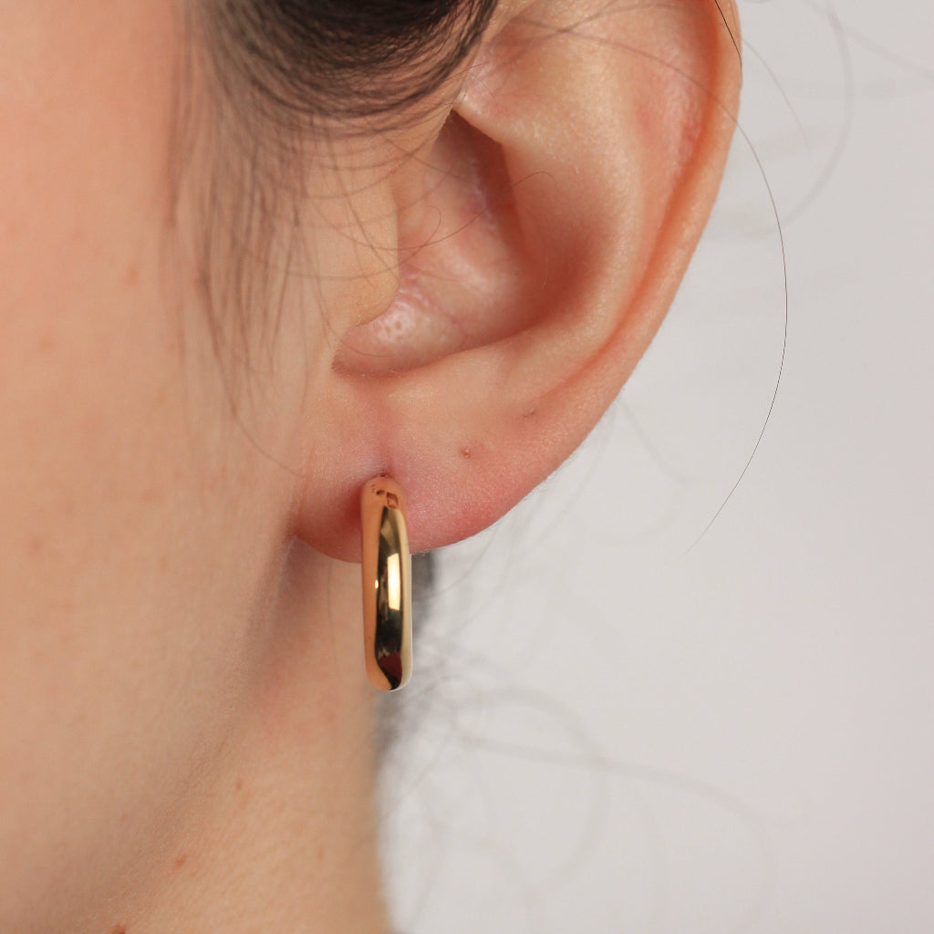 Pendientes de aro en oro amarillo de 18 quilates gruesos.