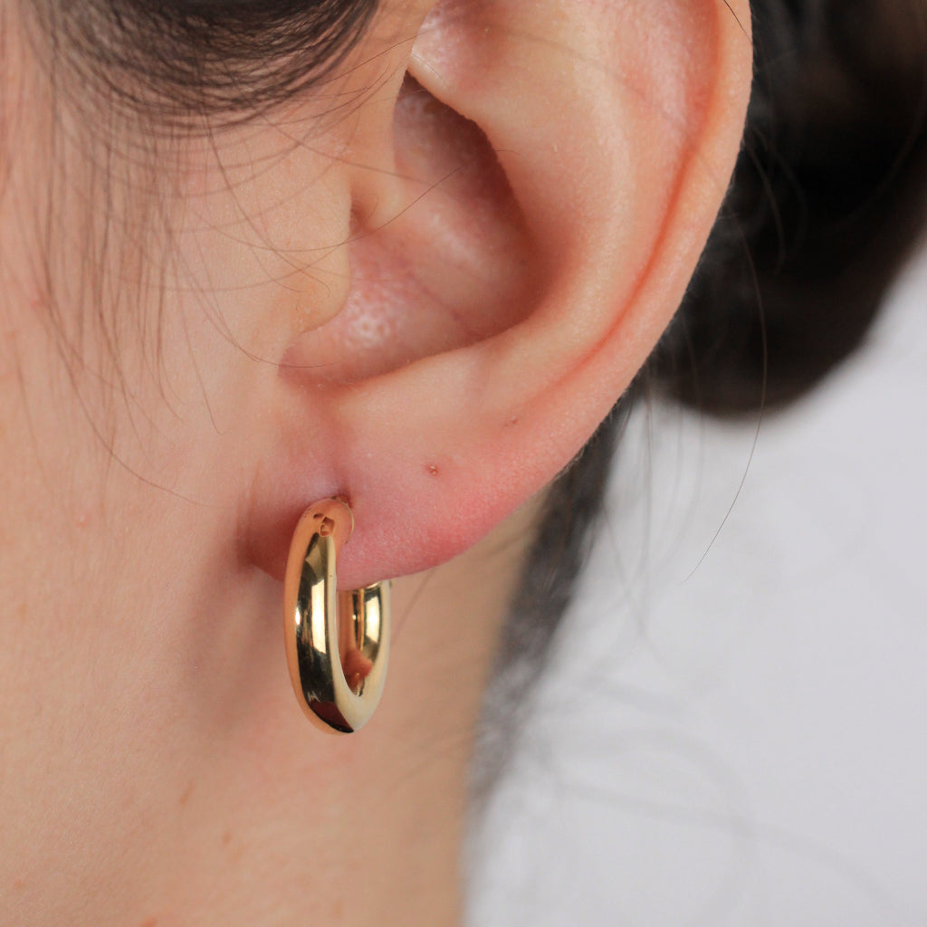 Pendientes de aro en oro amarillo de 18 quilates gruesos.