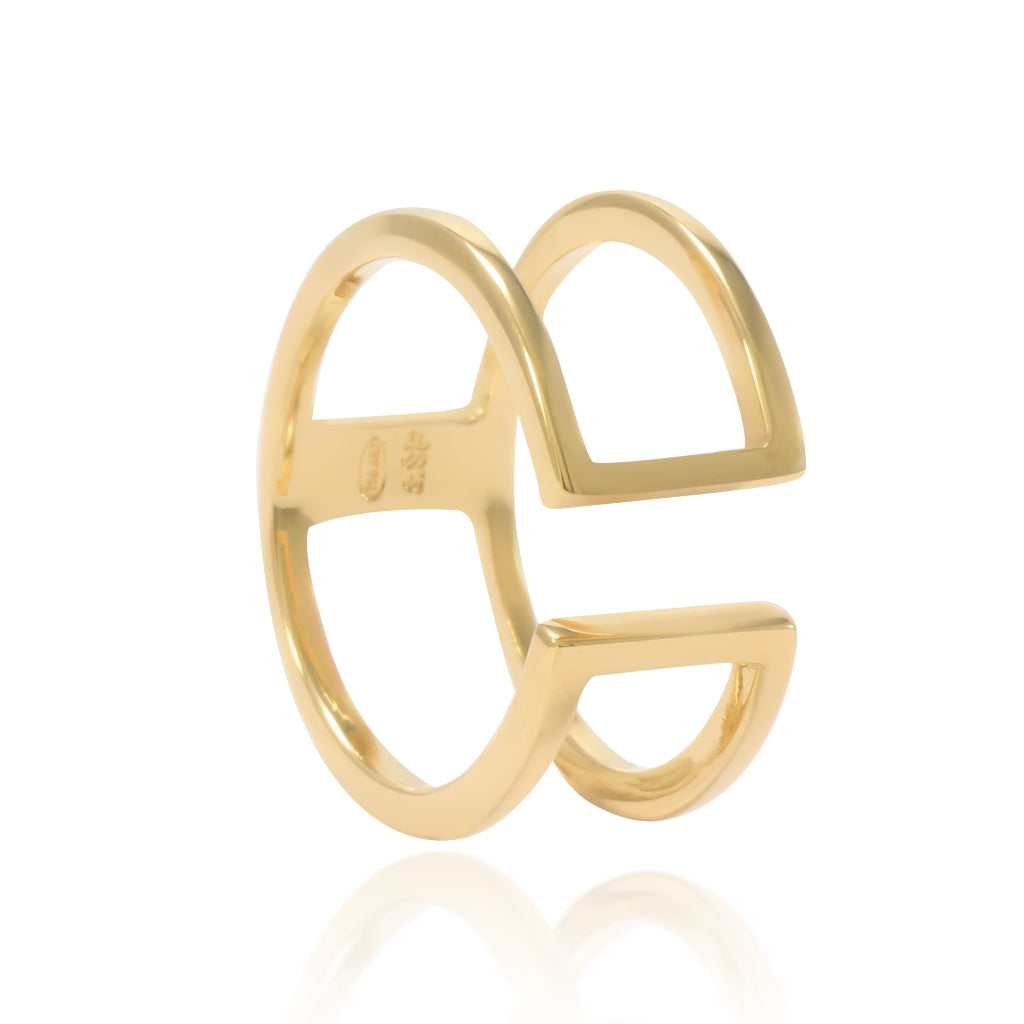 Sortija realizada en oro amarillo de 18 quilates con un diseño abierto. Joyería Pamplona