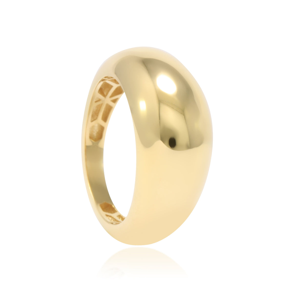 Sortija realizada en oro amarillo de 18 quilates con un estilo abombado.