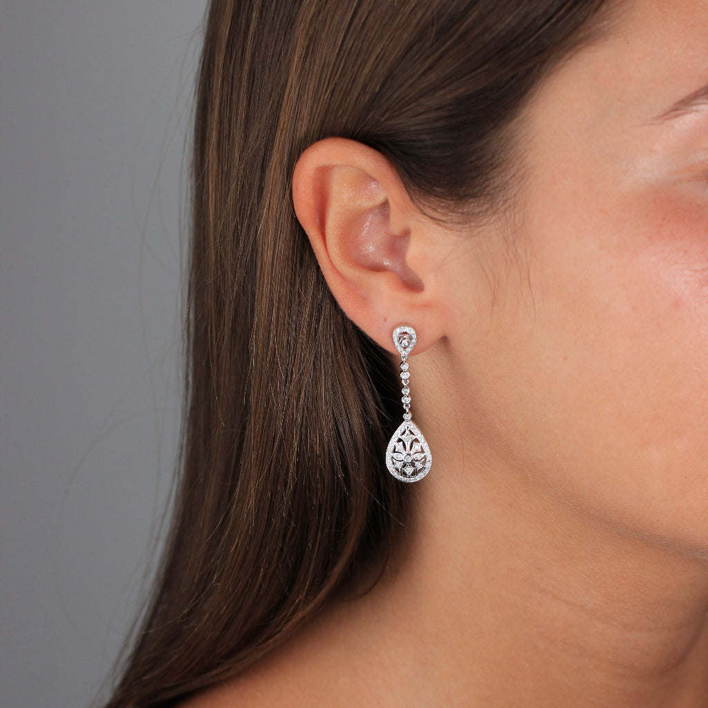 Pendientes de novia de oro blanco de 18k con diamantes