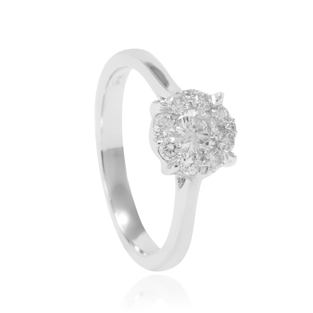 Sortija realizada en oro blanco de 18 quilates con diamantes. Joyería Pamplona