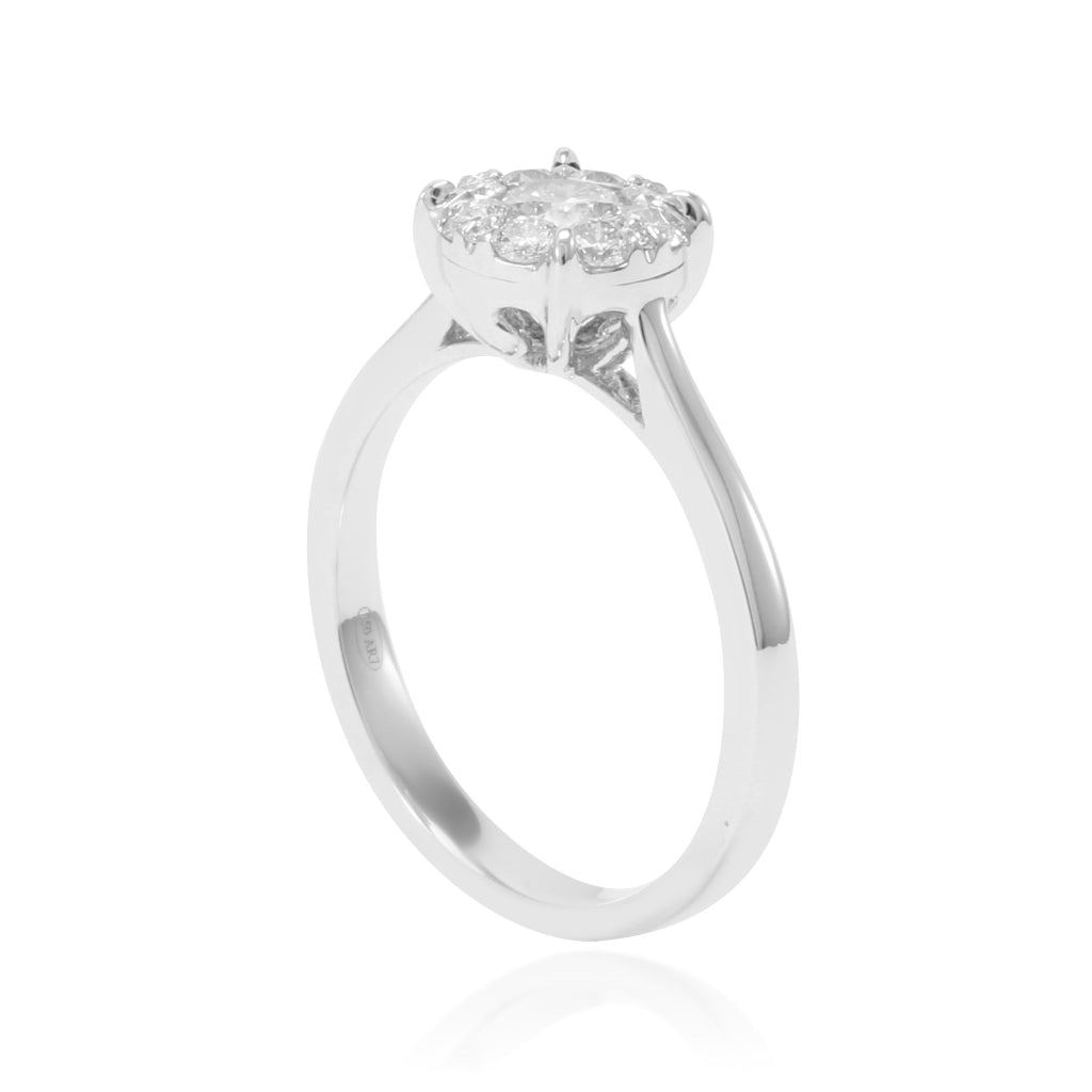 Sortija realizada en oro blanco de 18 quilates con diamantes. Joyería Pamplona