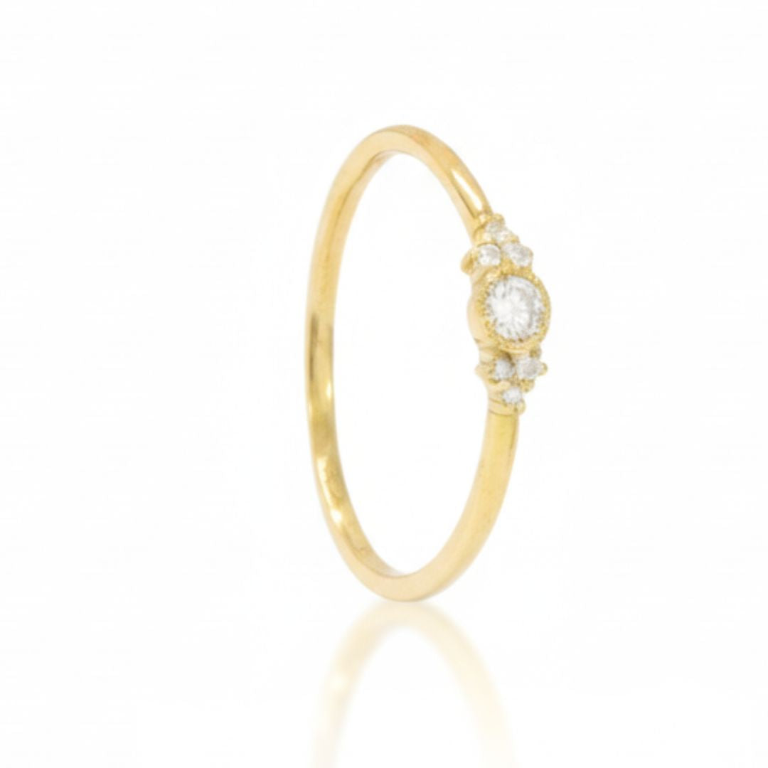 Anillo Oro Amarillo 18k con diamantes talla brillante