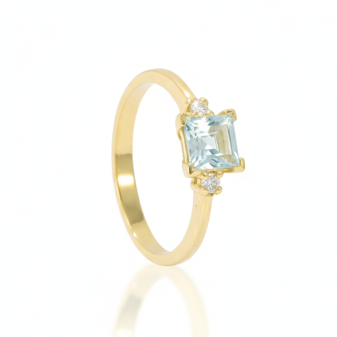 Anillo oro amarillo 18k con aguamarina y diamantes