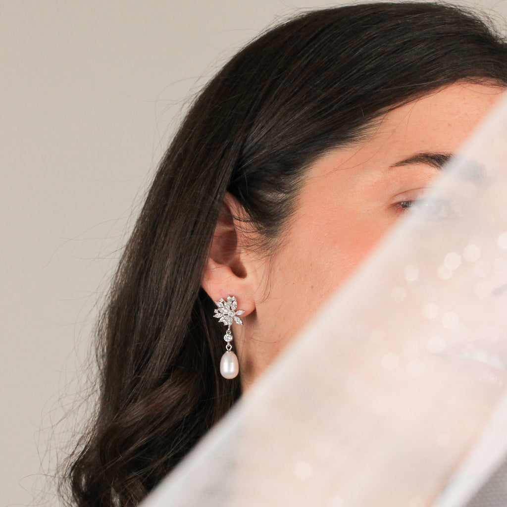 Pendientes de perla de novia en plata de primera ley con circonitas