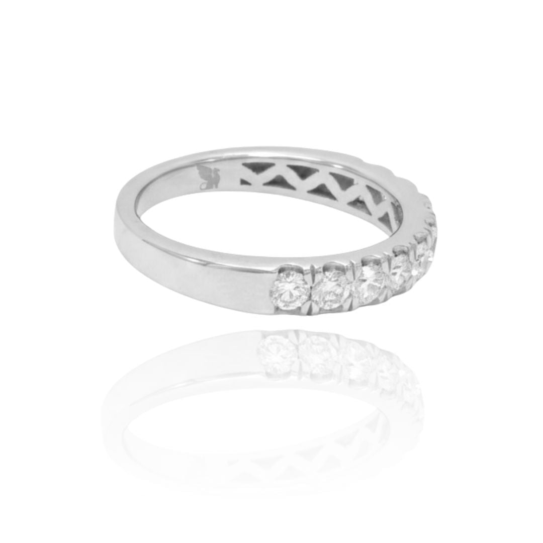 Sortija realizada en platino 950 con diamantes certificados