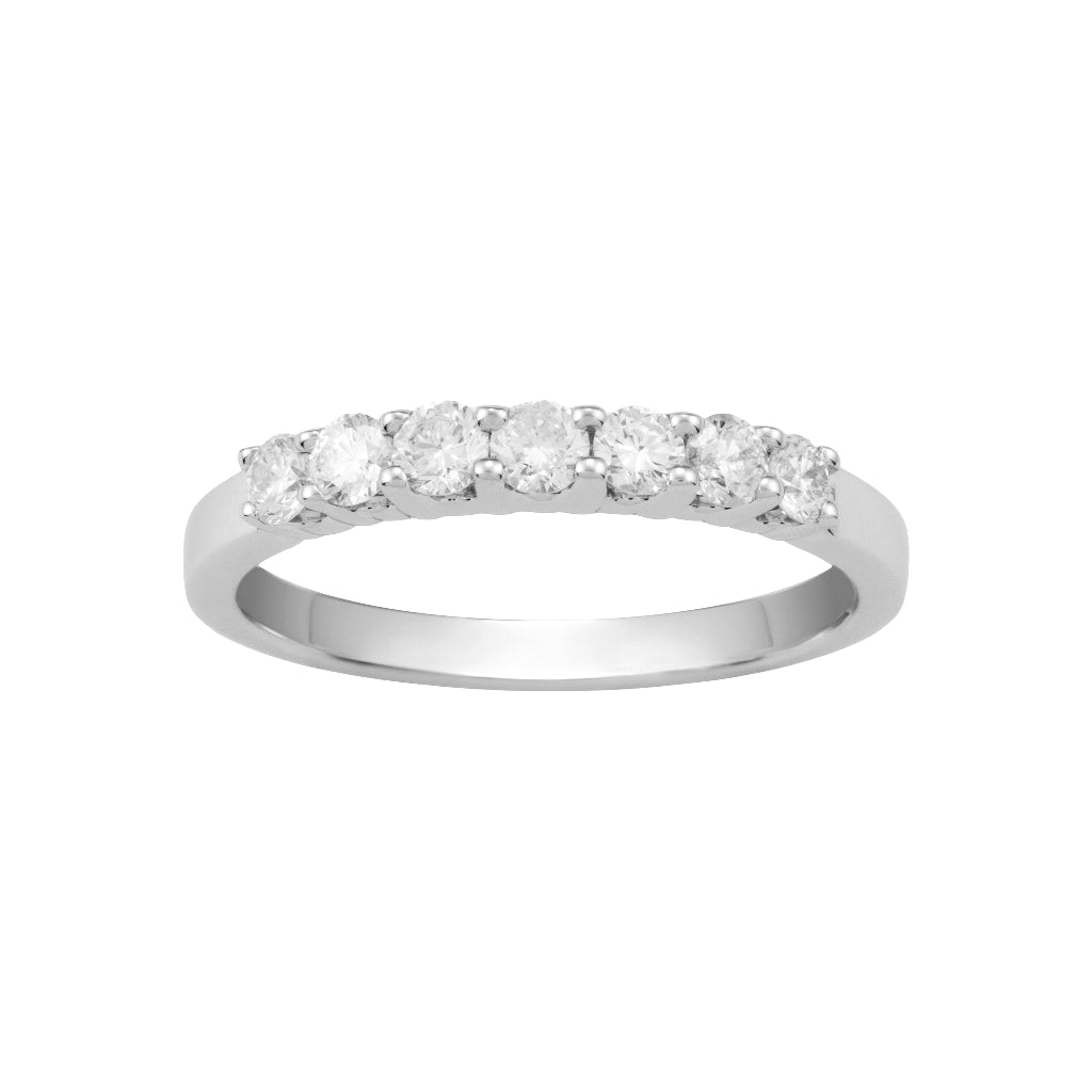 Sortija cinquillo en oro blanco de 18 quilates con 7 diamantes engarzados en garras. Joyería Pamplona.