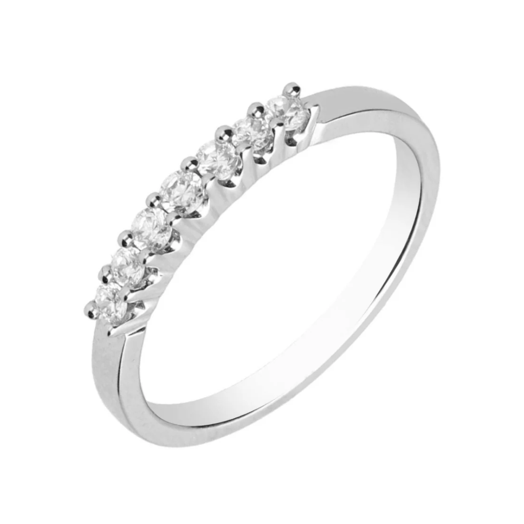 Sortija cinquillo en oro blanco de 18 quilates con 7 diamantes engarzados en garras. Joyería Pamplona.