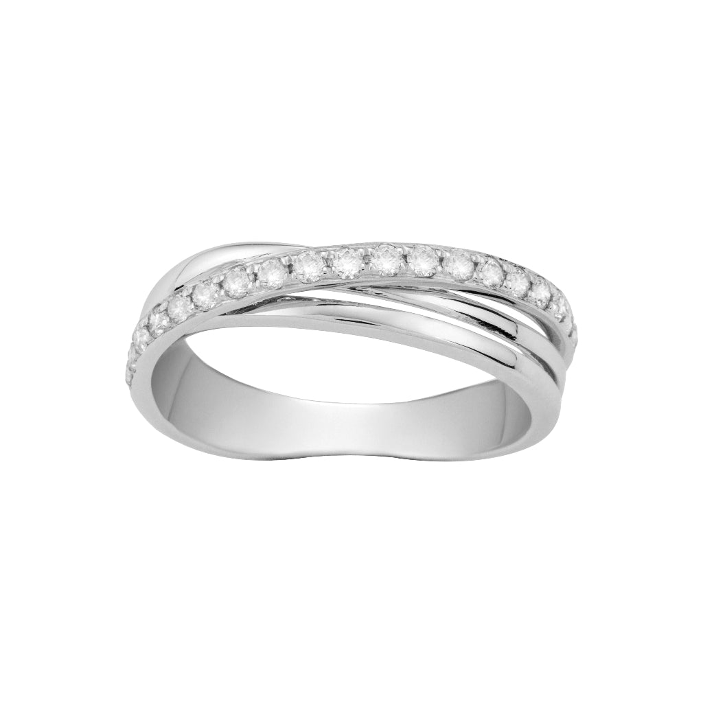 Sortija en oro blanco de 18 quilates de tres brazos cruzados con un brazo cuajado en diamantes. Joyería Pamplona.
