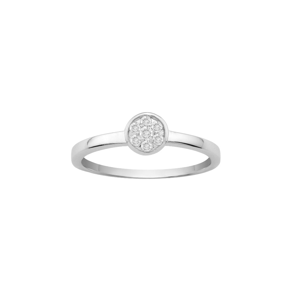 Sortija en oro blanco de 18 quilates con pavé cuajado de diamantes. Talla 12. Joyería Pamplona