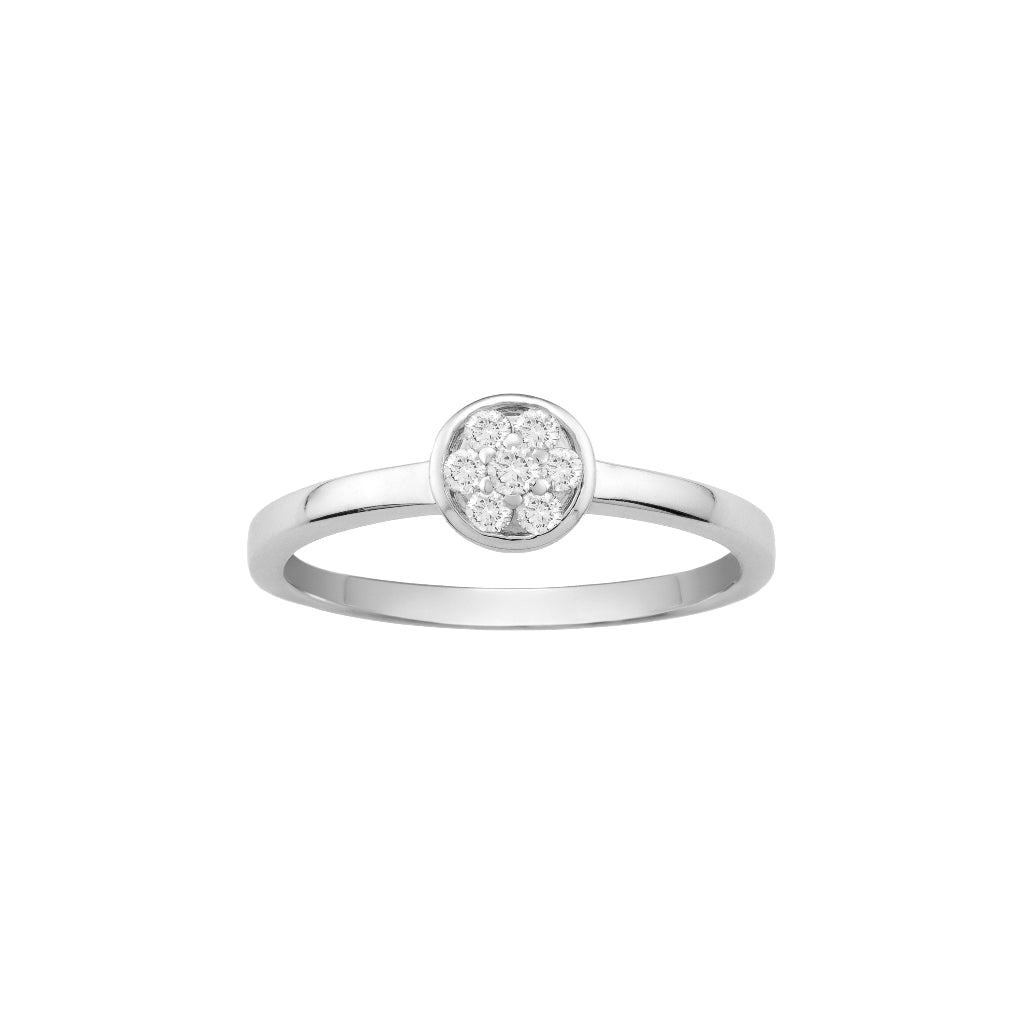 Sortija en oro blanco de 18 quilates con pavé cuajado de diamantes. Talla 12. Joyería Pamplona